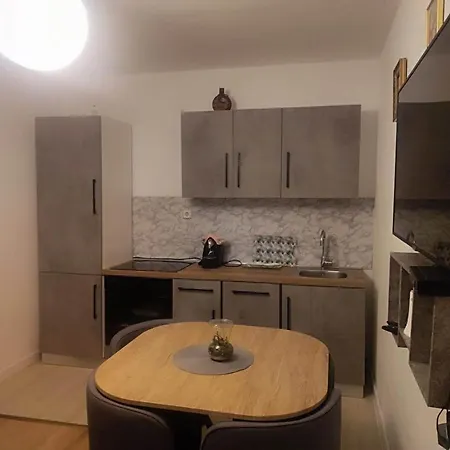 Jacuzzi Apartman Pepi Medulin Exterior photo