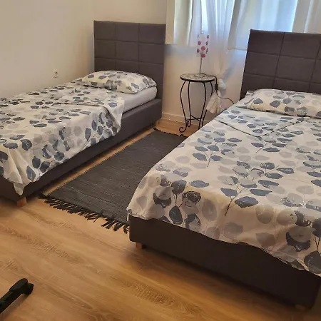 Jacuzzi Apartman Pepi Medulin Exterior photo
