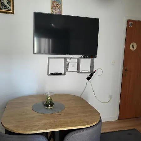Jacuzzi Apartman Pepi Medulin Exterior photo